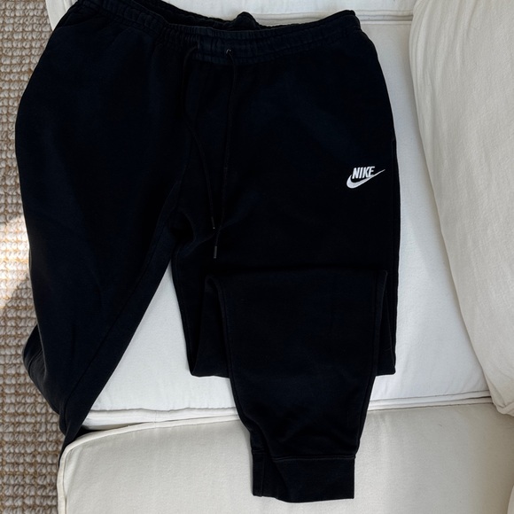 Nike Bundle - Ladies Black Sweatpants and Grey Mid-Calf Leggings Size L and XL - Picture 6 of 13